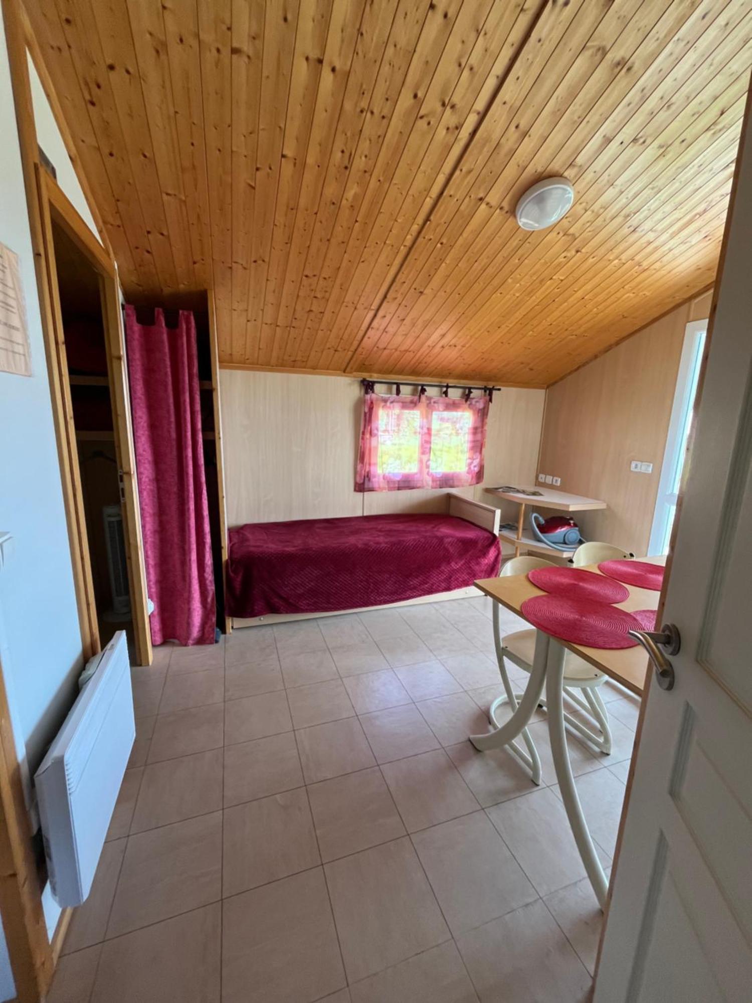 Les Chalets Du Piou Bussieres  Buitenkant foto