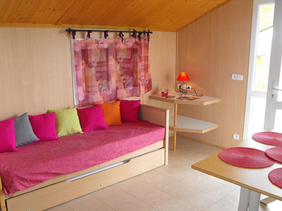 Les Chalets Du Piou Bussieres  Buitenkant foto